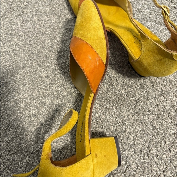 Vintage Italian Leather Yellow and Orange Pumps Size 9 - Picture 11 of 16